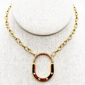 NWOT Beautiful 18 k gold plated stainless steel oval pendant necklace